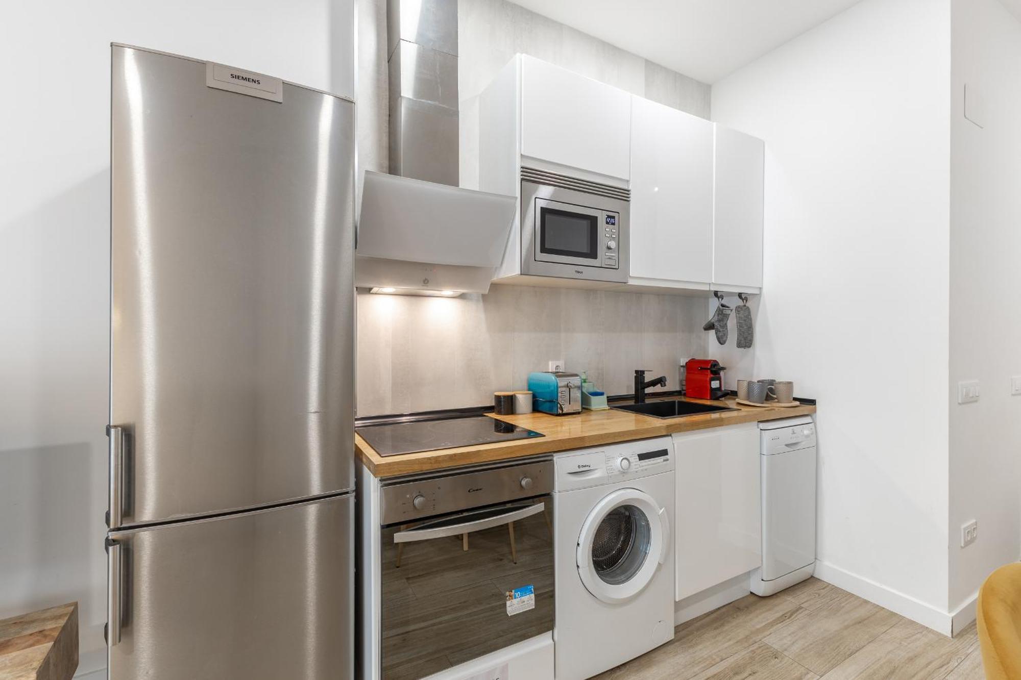 Atocha Apartment Madrid Bagian luar foto