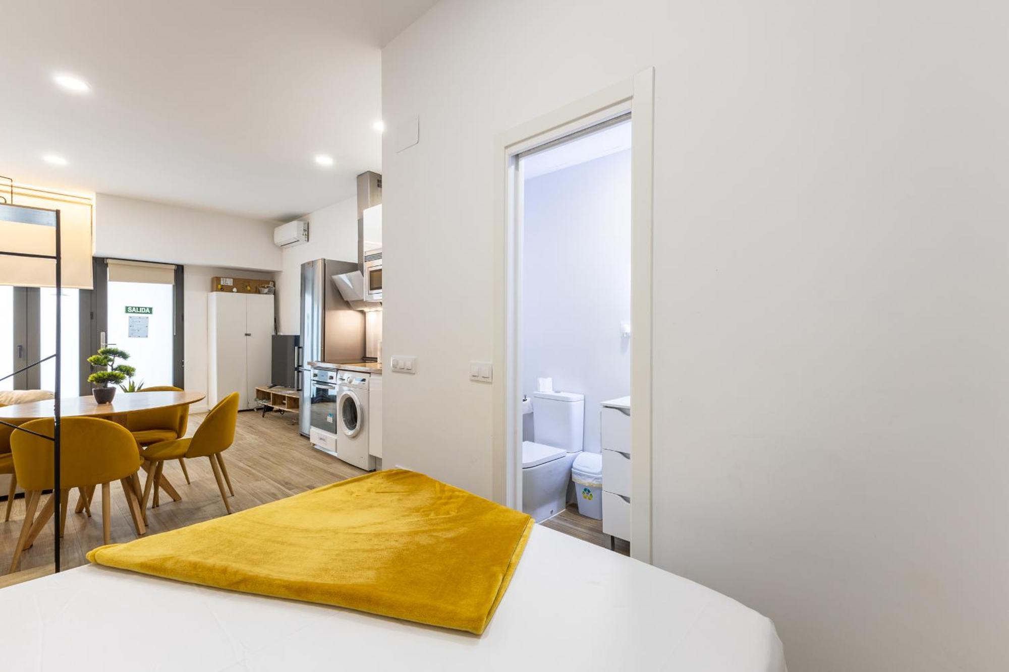 Atocha Apartment Madrid Bagian luar foto