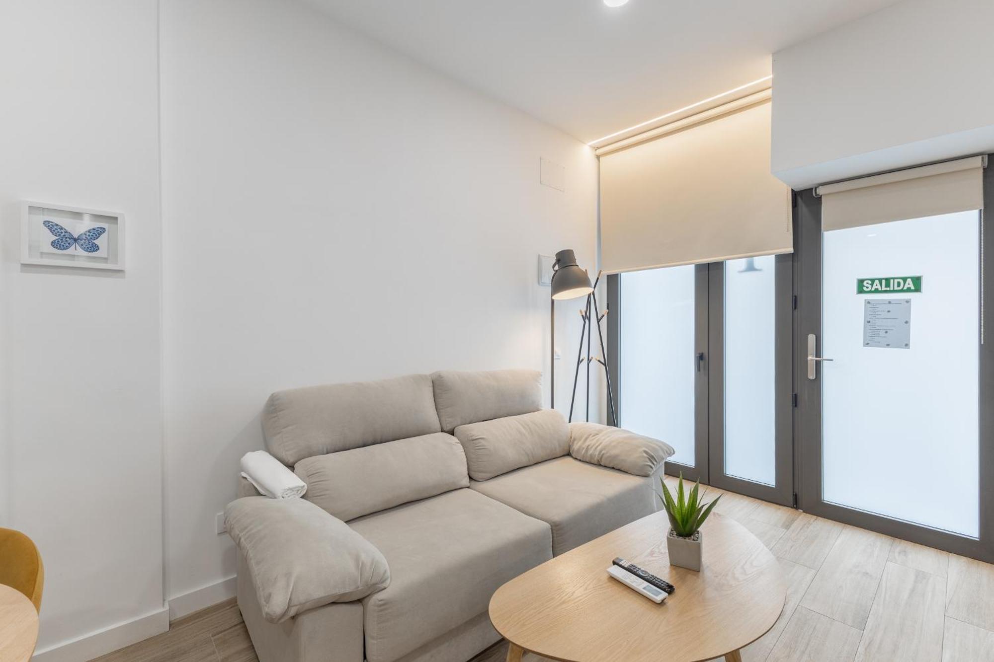 Atocha Apartment Madrid Bagian luar foto