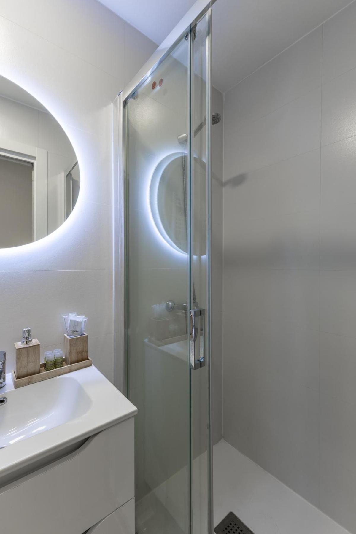 Atocha Apartment Madrid Bagian luar foto